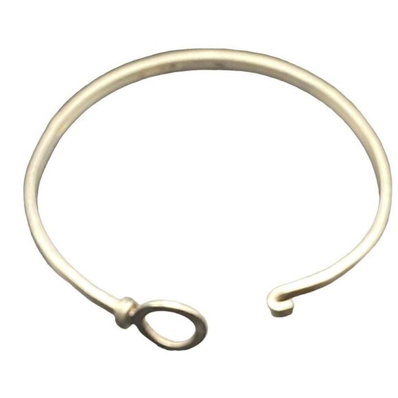 Sterling silver 925 Hook and Eye Bangle marked M - Picture 3 of 7